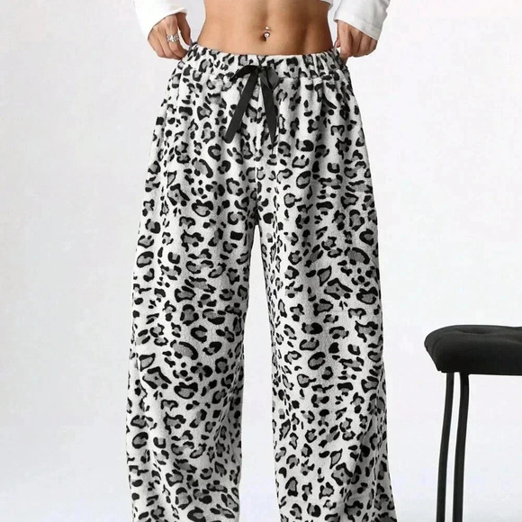 Grey Casual Women's Fleece Leopard Print Lace-Up Loose Pants - Picture 1 of 6